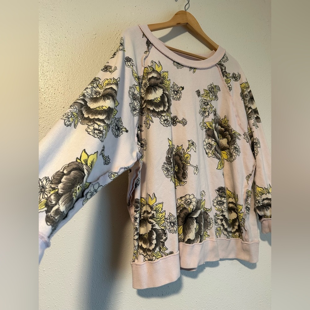 Free People Oversized Floral Sweater - XS